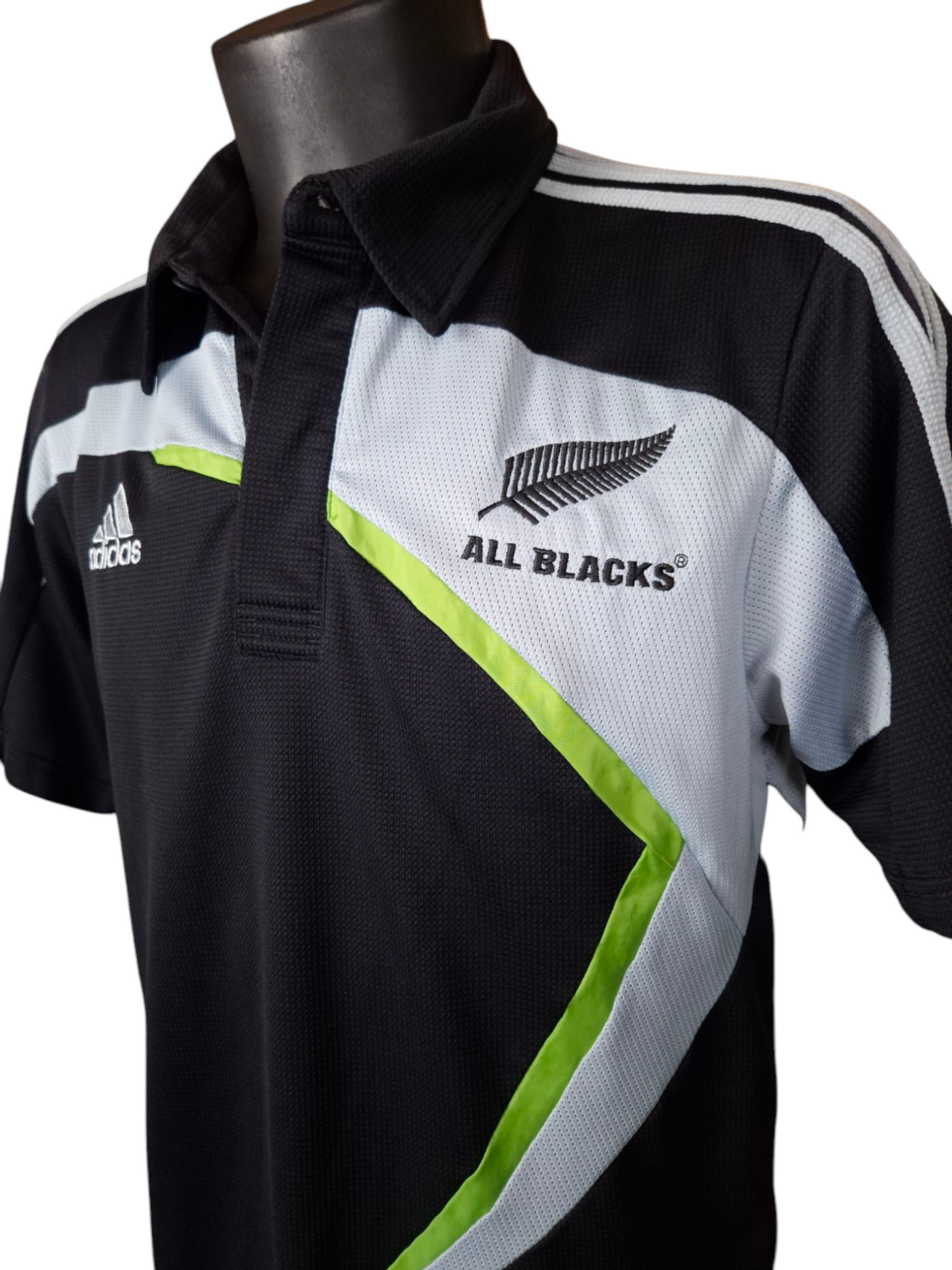 Polo vintage Adidas "All Blacks" – Édition vintage 2009 (Taille S)